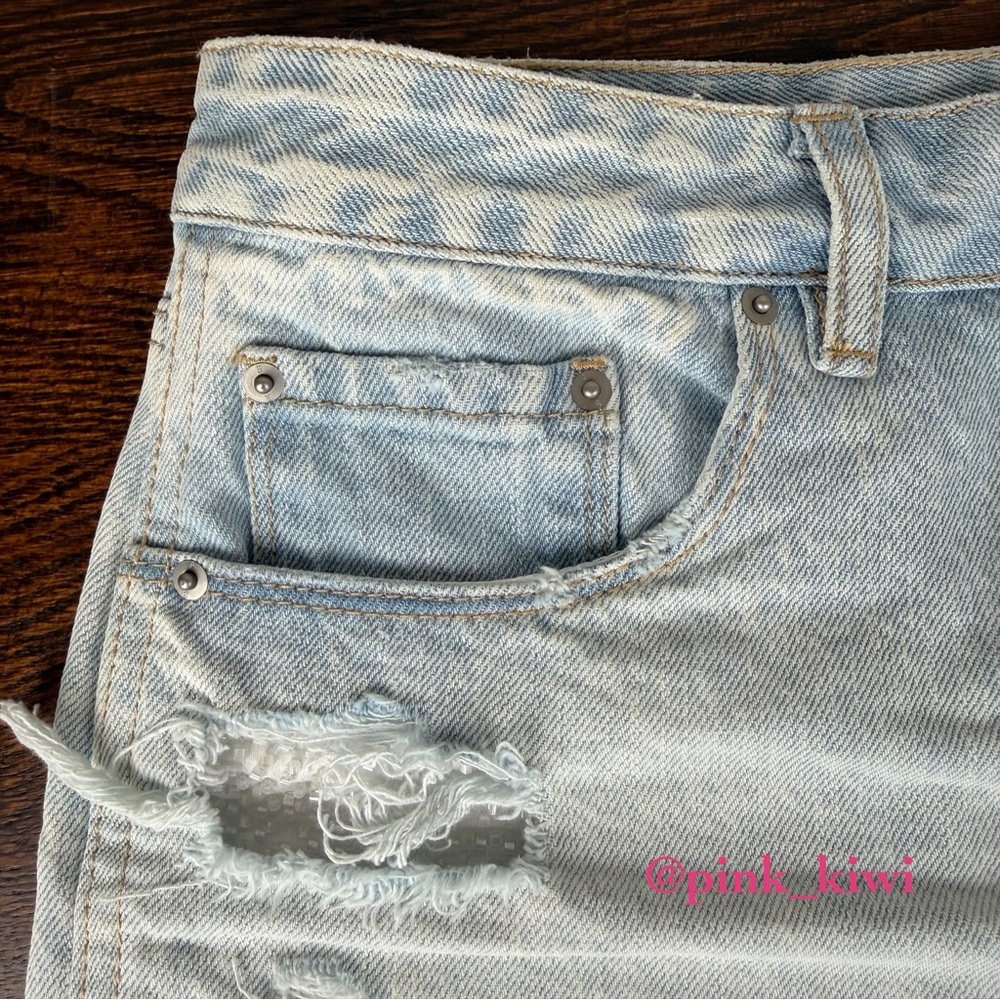 🆑 Blue Revival Pearl Girl High Rise Exposed Pocket Denim Shorts - Picture 3 of 14
